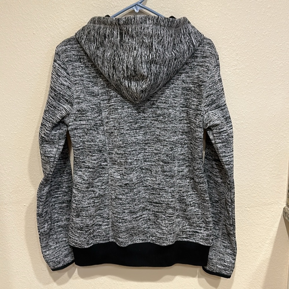 SO NICE Canadian Brand Women’s Hooded Sweatshirt—Size L - Picture 4 of 9